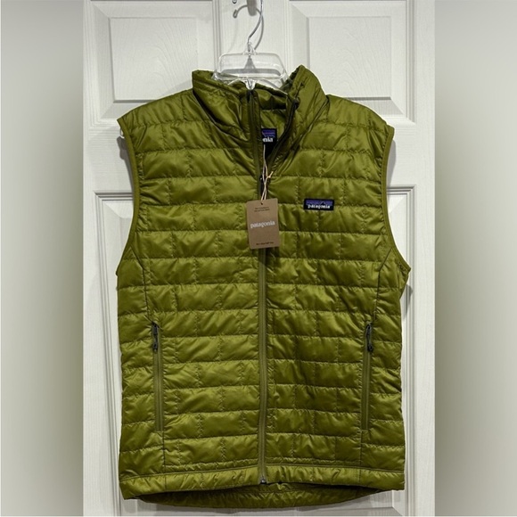 Patagonia Other - Patagonia Men’s Medium Nano Puff Insulated Vest Graze Green Puffer NWT Puffy